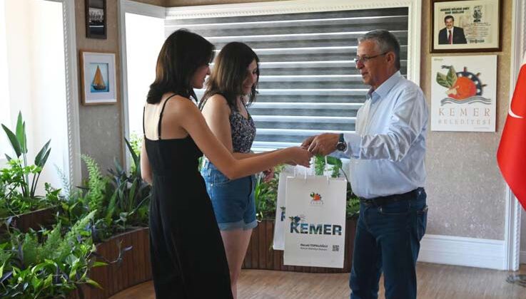 Kemer Belediyesi kursiyeri YKS’de Türkiye 117’incisi oldu