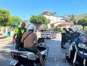 Alanya’da polis ekiplerinden motosiklet denetimi