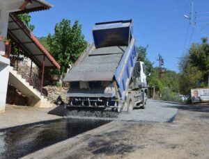 Alanya Beldibi yolunda asfalt çalışmaları başladı