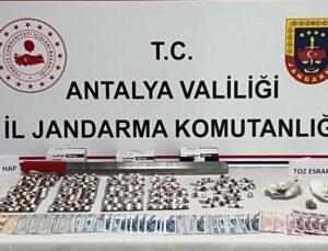 Antalya’da zehir tacirlerine jandarmadan darbe