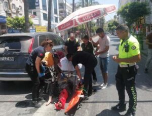 Yaya geçidinde otomobilin çarptığı kadın feryatlarıyla ortalığı inletti