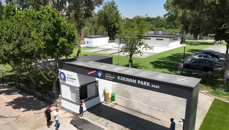 Büyükşehir’in sahile 200 metre uzaklıktaki karavan parkı hizmete girdi