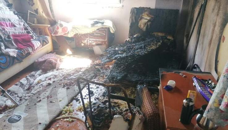 Apartman dairesinde çıkan yangında çocuk odası tamamen yandı