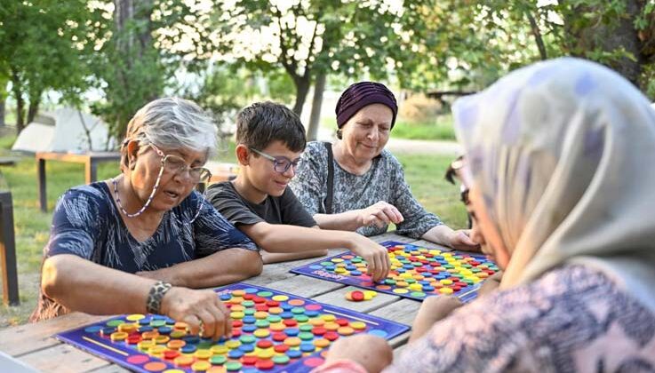 İki kuşak yarıştı