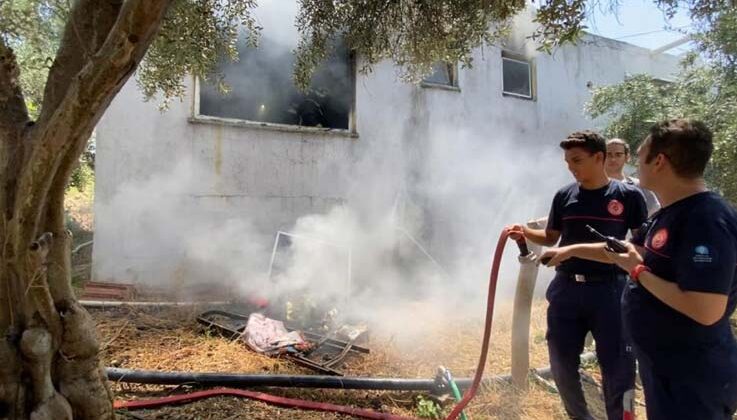 Yangında evi küle döndü, “Mal her zaman alınır can alınmaz” dedi