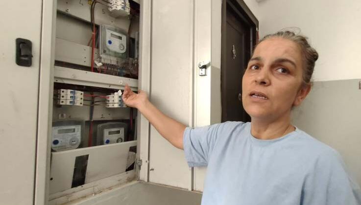 Kiracı kadına elektik saati zulmü