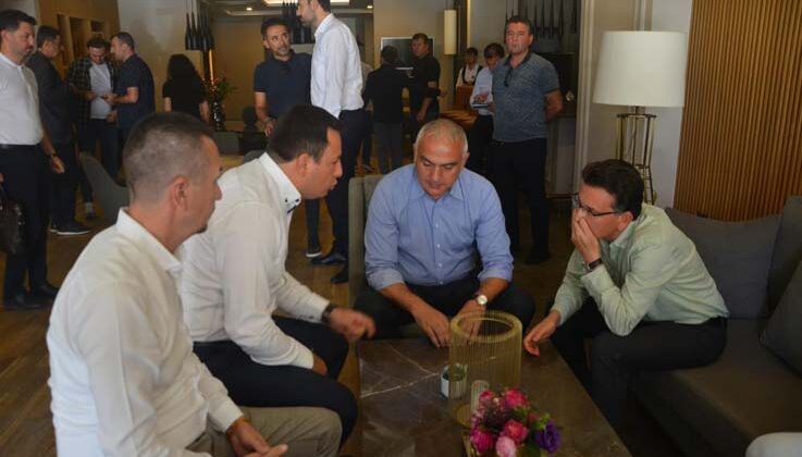 Turizm Bakanı Ersoy, Korkuteli’de muhtarları dinledi