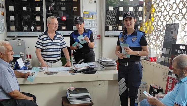 Vatandaşlara ve turistlere dolandırıcıların yöntemleri tek tek anlatıldı