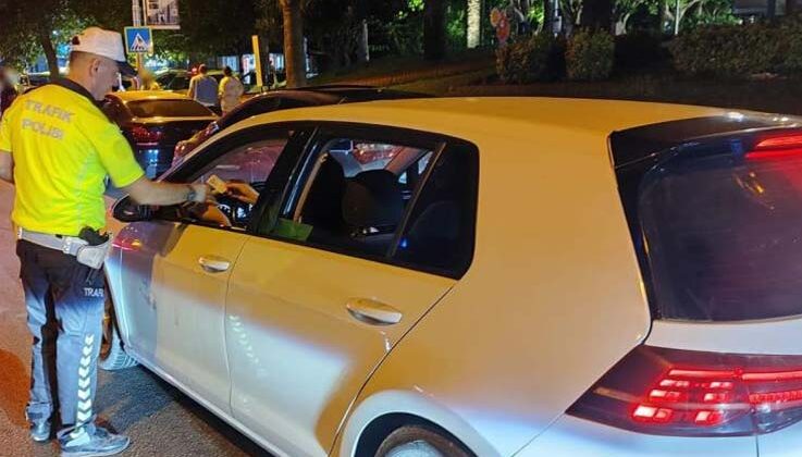 Antalya’da Güven Huzur uygulaması: Aranan 11 firari yakalandı
