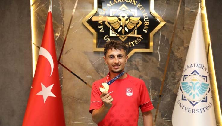 ALKÜ’nün gururu Salih Korkmaz, Paris 2024 Olimpiyatları’na kota aldı