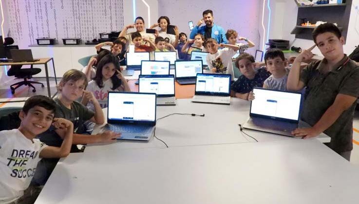 Kepez’de ilkokul öğrencilerine mobil uygulama eğitimi
