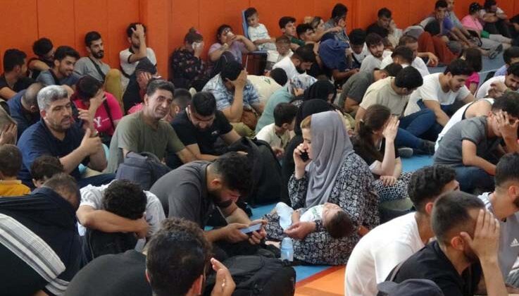 İtalya’ya gitmeye çalışan 270 göçmen Manavgat’ta tekneye binmeden yakalandı