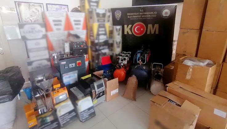 Manavgat’ta yarım tona yakın kıyılmış tütün ele geçirildi