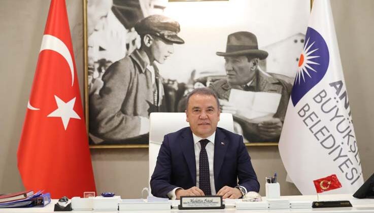 Büyükşehir Belediye Başkanı Böcek’ten, 30 Ağustos Zafer Bayramı meajı