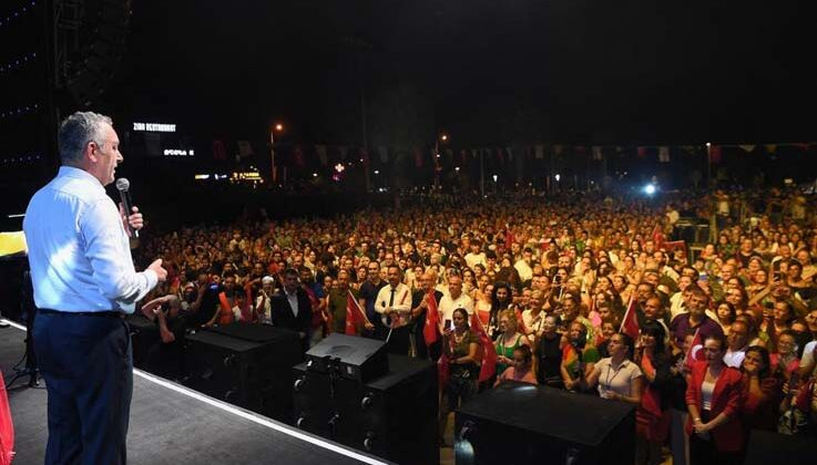 Antalya’nın ilçelerinde Zafer Bayramı coşkusu