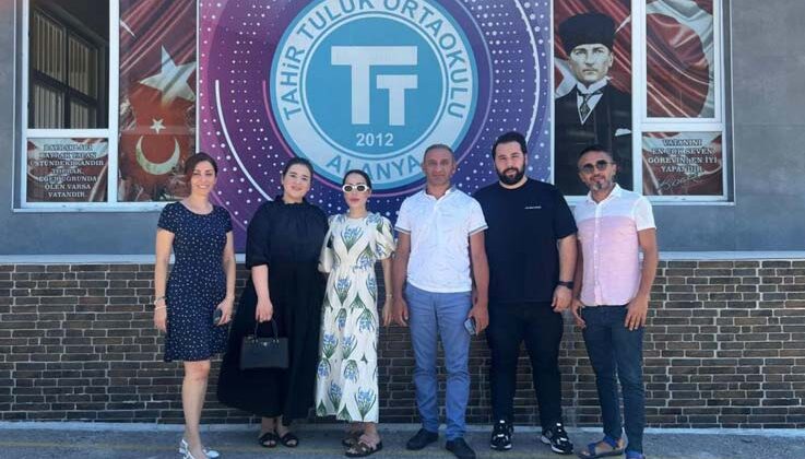 Genç kızlara girişimcilik fırsatı ortaokulda başlıyor