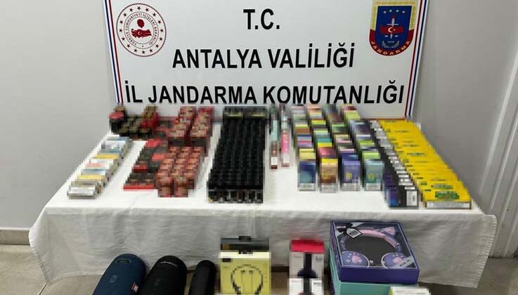 Manavgat’ta kaçak sigara operasyonu: 2 gözaltı