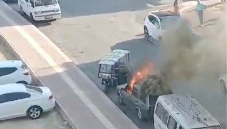 Otomobil alev alev yandı, yanındaki araçlar yanmaktan son anda kurtuldu