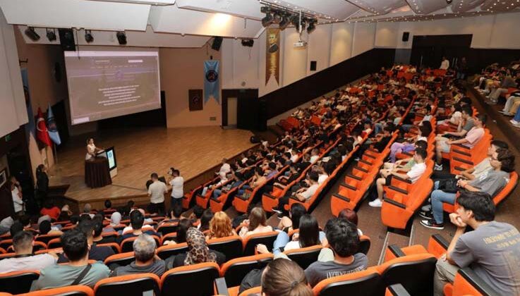 AÜ Tıp Fakültesi’nde yeni müfredat ile yeni dönem