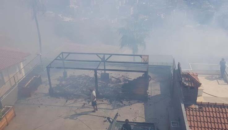 Otluk alanda çıkan yangın, milyon dolarlık villalara sıçradı