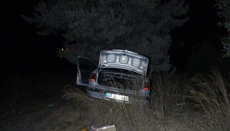 Ağaca çarparak tarlaya düşmekten son anda kurtuldu