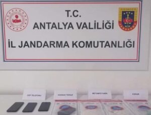 650 gram metamfetamin, 13 gram esrar ele geçirildi