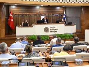 Büyükşehir’den ihtiyaç sahibi üniversite öğrencilerine aylık bin TL eğitim yardımı