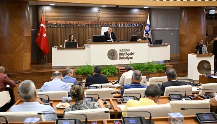 Büyükşehir’den ihtiyaç sahibi üniversite öğrencilerine aylık bin TL eğitim yardımı