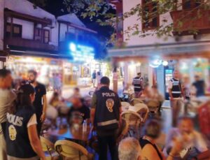 Antalya’da 101 ekip, 423 polisle ‘Huzur Antalya-12’ uygulaması