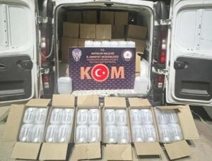 Antalya’da 725 bin adet kaçak makaron ele geçirildi: 5 gözaltı