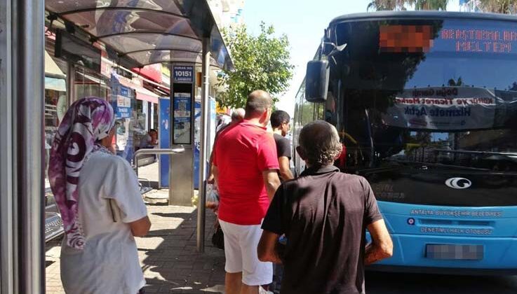 Antalyalı yaşlılar ücretiz taşımadan memnun