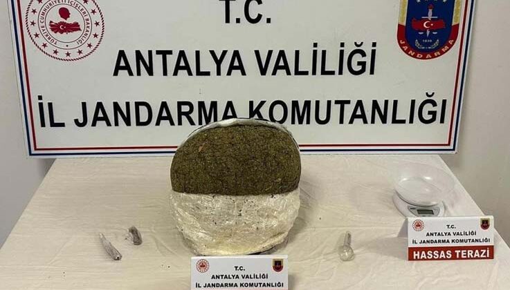 Jandarma operasyonunda 5 kilo 300 gram skunk ele geçirildi