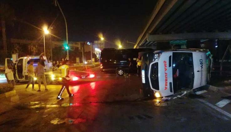 Tur minibüsü-ambulans kazasında turist aile bebeği sağlık ekiplerine vermedi