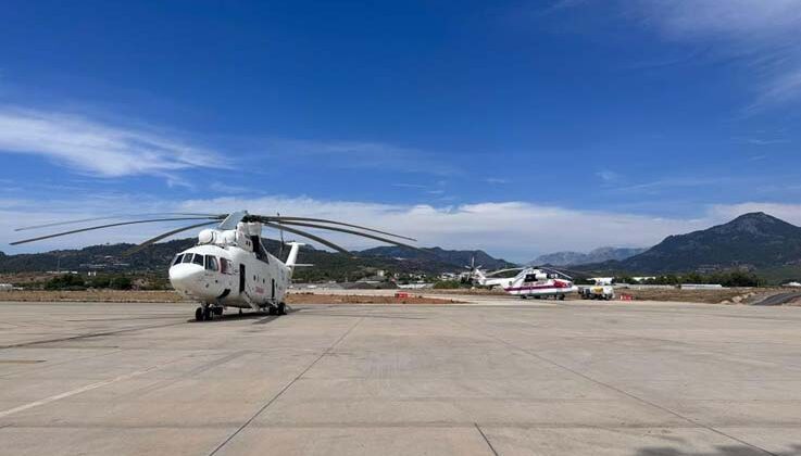 Yüz binlerce turistin kullandığı Gazipaşa-Alanya Havalimanı, orman yangınlarına müdahalede önemli rol oynuyor