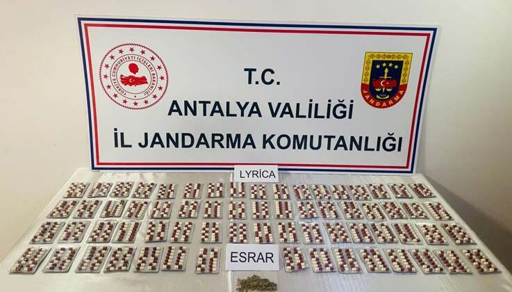 Antalya’da bin 85 adet uyuşturucu hap ele geçirildi