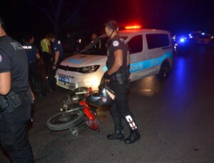 Polisten kaçan motosiklet sürücüsü kaza yapınca yakalandı