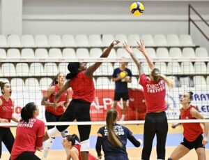 Muratpaşa’nın sultanları hazırlık maçından 4-1 galip ayrıldı