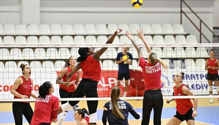 Muratpaşa’nın sultanları hazırlık maçından 4-1 galip ayrıldı