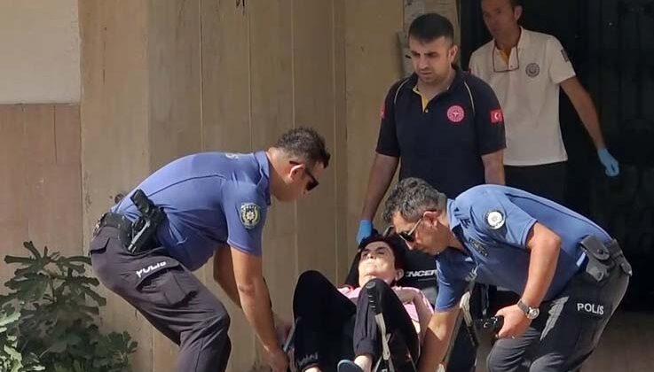 Banyoda düşüp 24 saat boyunca mahsur kalan yaşlı kadının imdadına avukatı yetişti