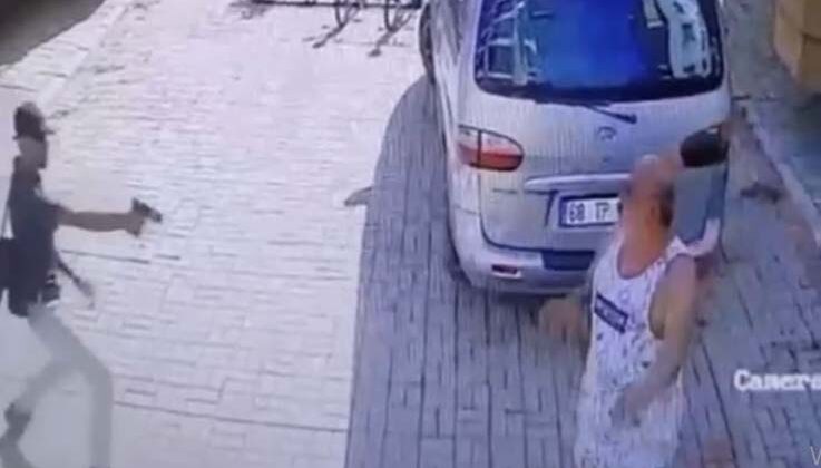 Site içerisinde kiracının silahlı saldırıya uğradığı anlar kamerada