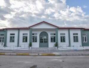 Cahit Zarifoğlu Kütüphanesi kapılarını açıyor