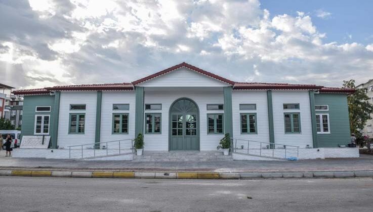 Cahit Zarifoğlu Kütüphanesi kapılarını açıyor