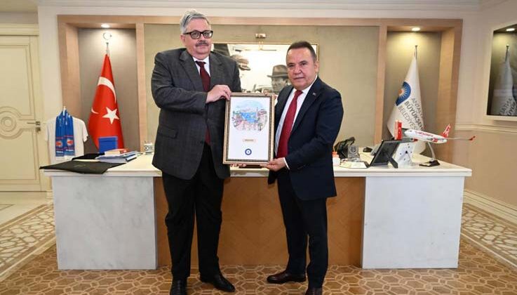 Başkan Böcek: “90 bin Rus konut aldı”