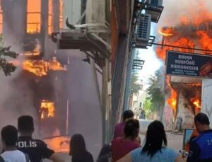 Tarihi Kaleiçi’nde alev topuna dönen ev diğer binalara sıçradı korku dolu anlar yaşandı