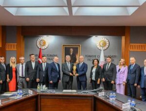 Antalya iş dünyasının talepleri bakanlıklarda konuşuldu