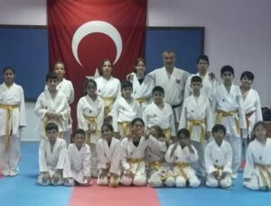 Kemer Belediyesi karate takımından 7 madalya