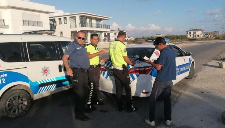 Kendisine çarpıp kaçan alkollü sürücüyü önünü keserek yakaladı