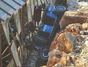 Alanya’da üç tekerli elektrikli bisiklet şarampole yuvarlandı: 1 yaralı
