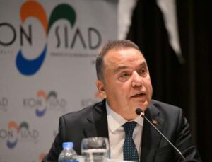 Başkan Böcek: “Falez ve Antalyaspor kavşağı kapanacak, orada yaşam alanı oluşacak”