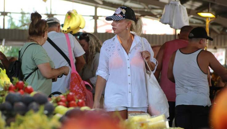 Antalya’da bağıran pazarcıya taviz yok, anonslarla sürekli uyarılıyorlar